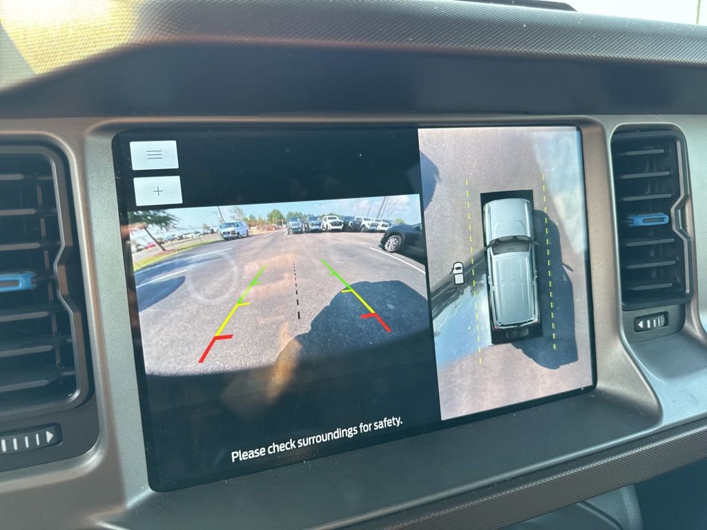 2022 Ford Bronco Outer Banks photo 16