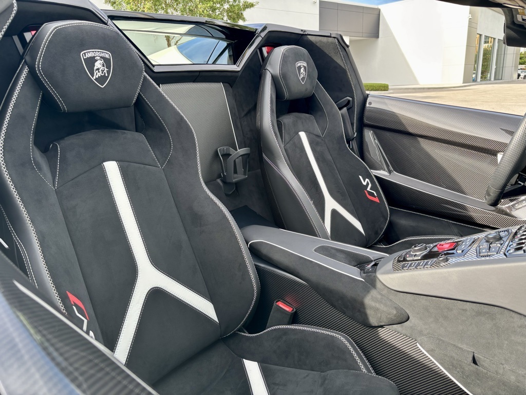 2020 Lamborghini Aventador SVJ Roadster photo 27
