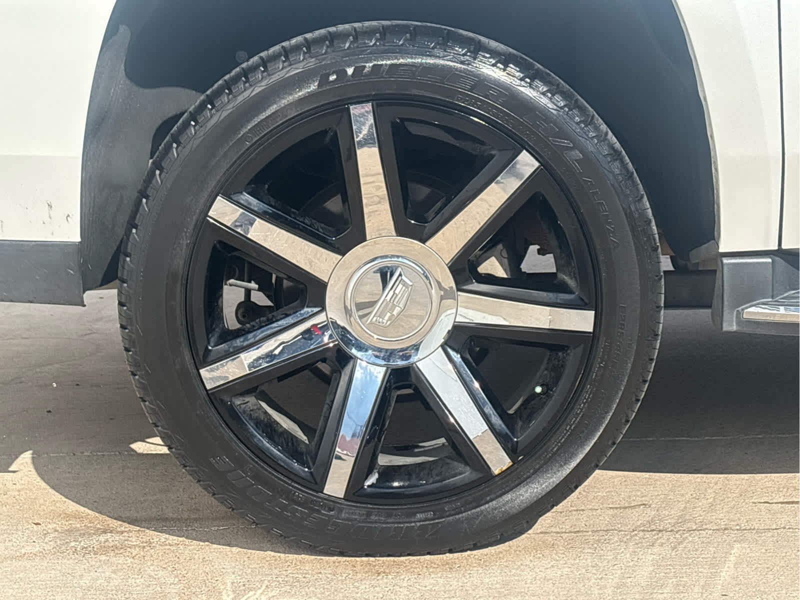 2018 Cadillac Escalade ESV Luxury photo 8