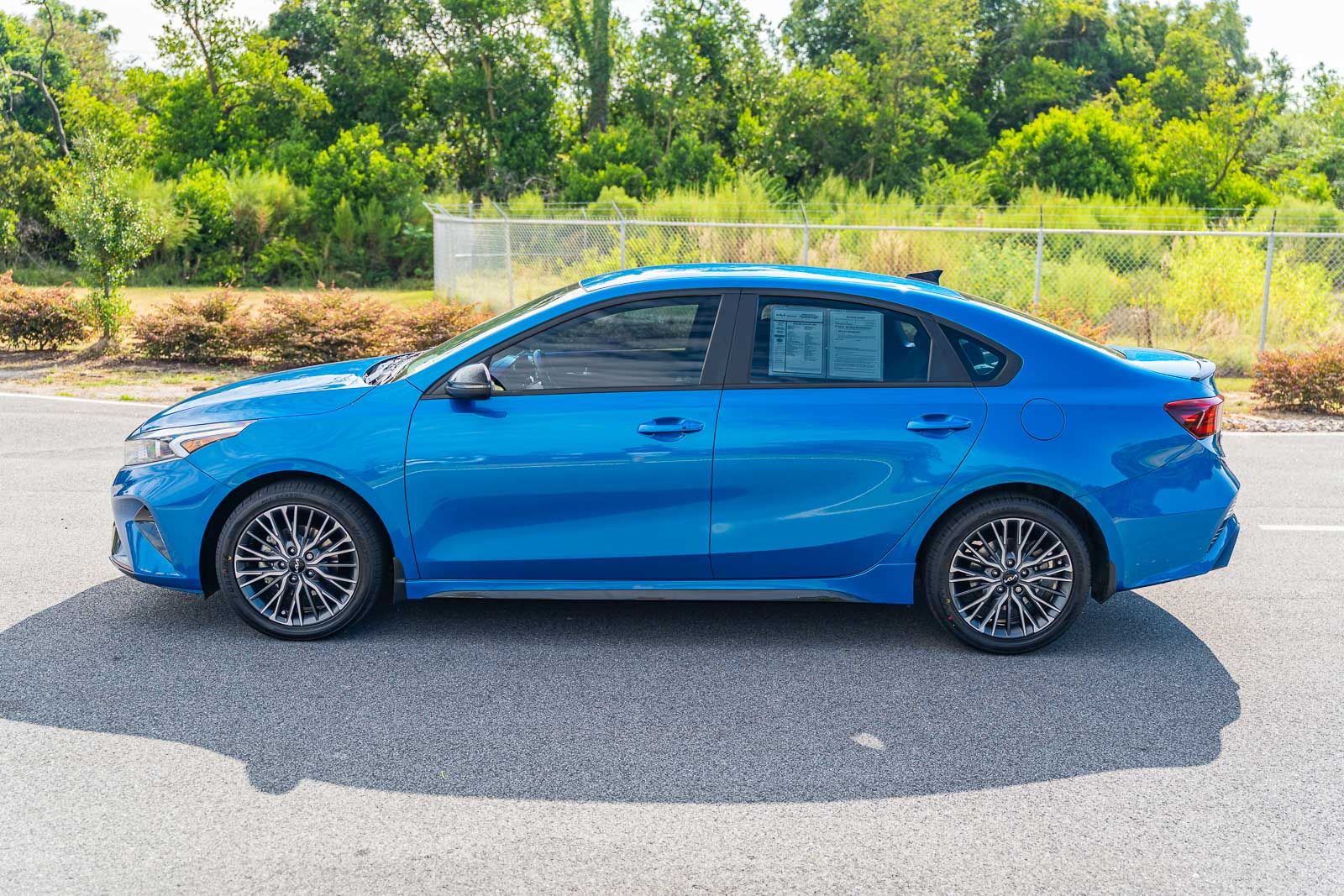 2022 Kia Forte GT-Line photo 4