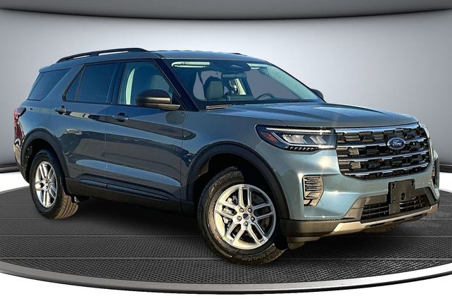 2026 Ford Explorer photo 2