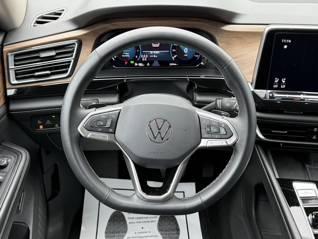 2024 Volkswagen Atlas SE Technology photo 17