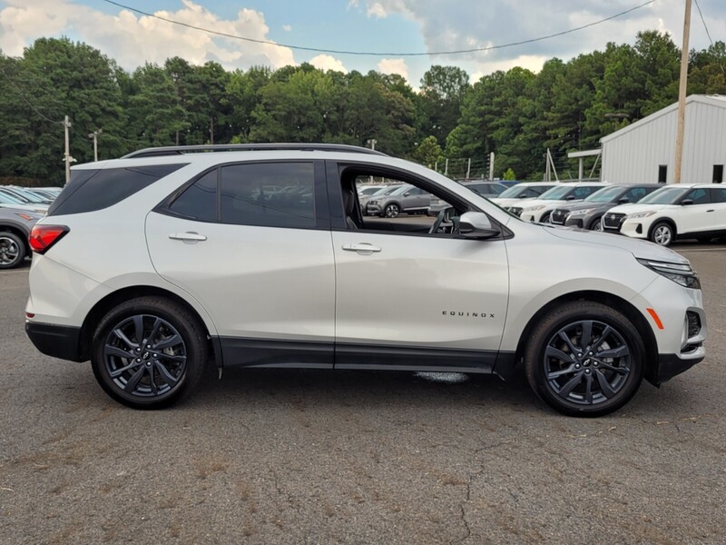 2022 Chevrolet Equinox RS photo 2