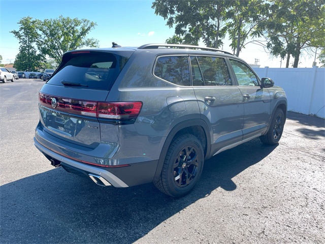 2025 Volkswagen Atlas Peak Edition SE photo 23