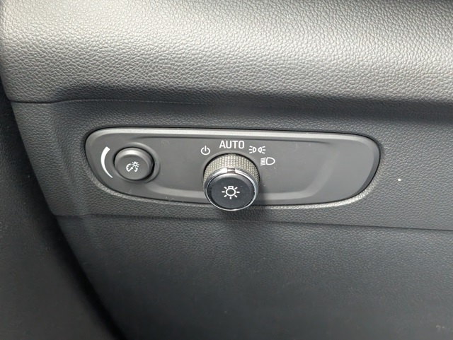 2023 Buick Envision Essence photo 22