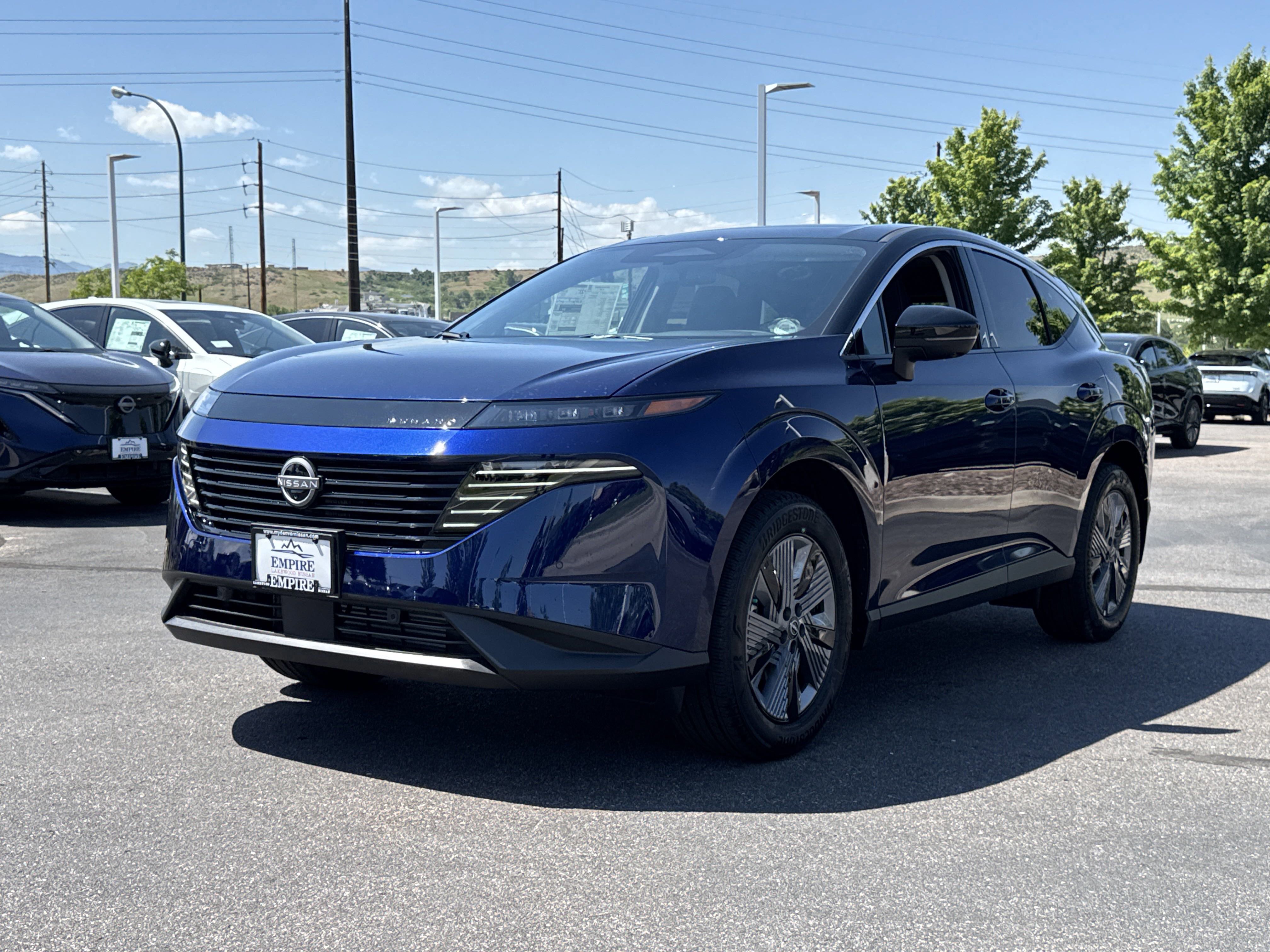 2025 Nissan Murano SL photo 2