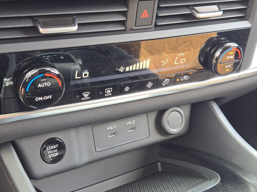2026 Nissan Rogue SV photo 20
