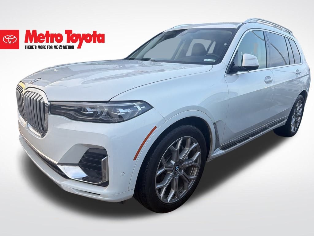 2022 BMW X7 40i's photo