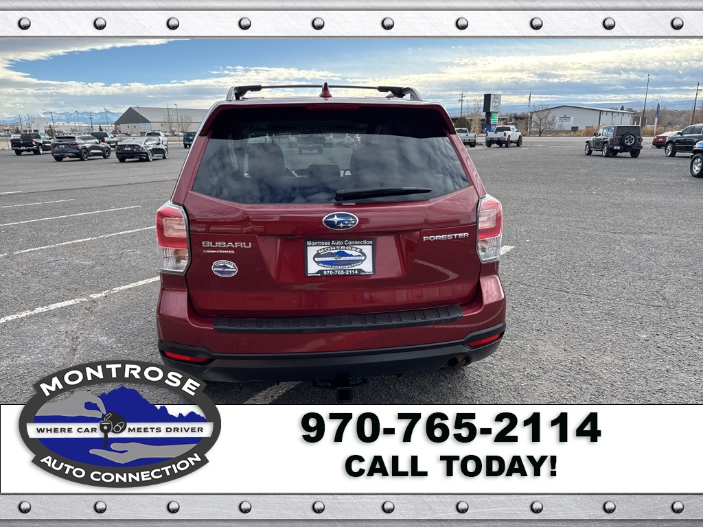 2018 Subaru Forester 2.5i Premium photo 3