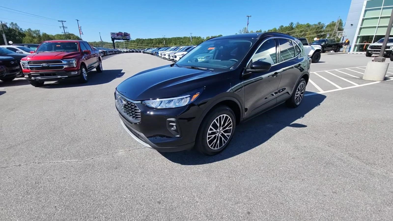 2025 Ford Escape Base photo 2