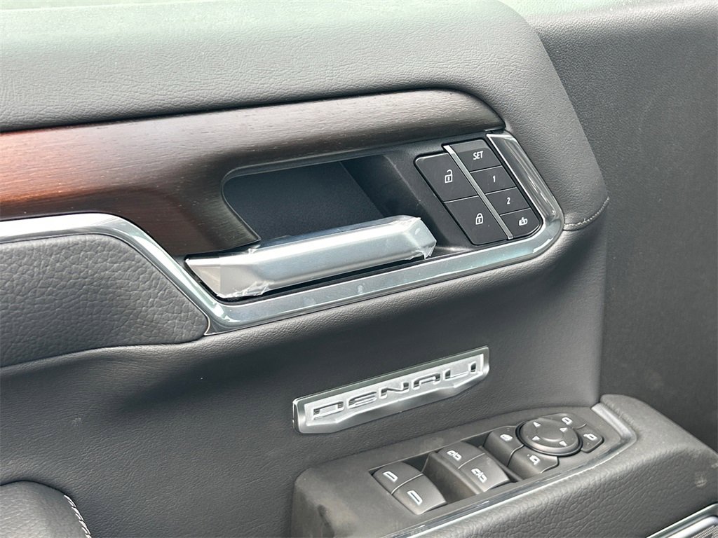 2026 GMC SIERRA - Image 14