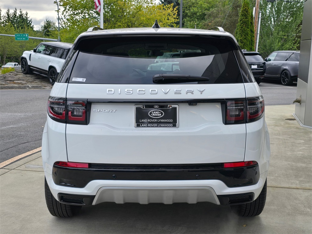 2024 Land Rover Discovery Sport S photo 6