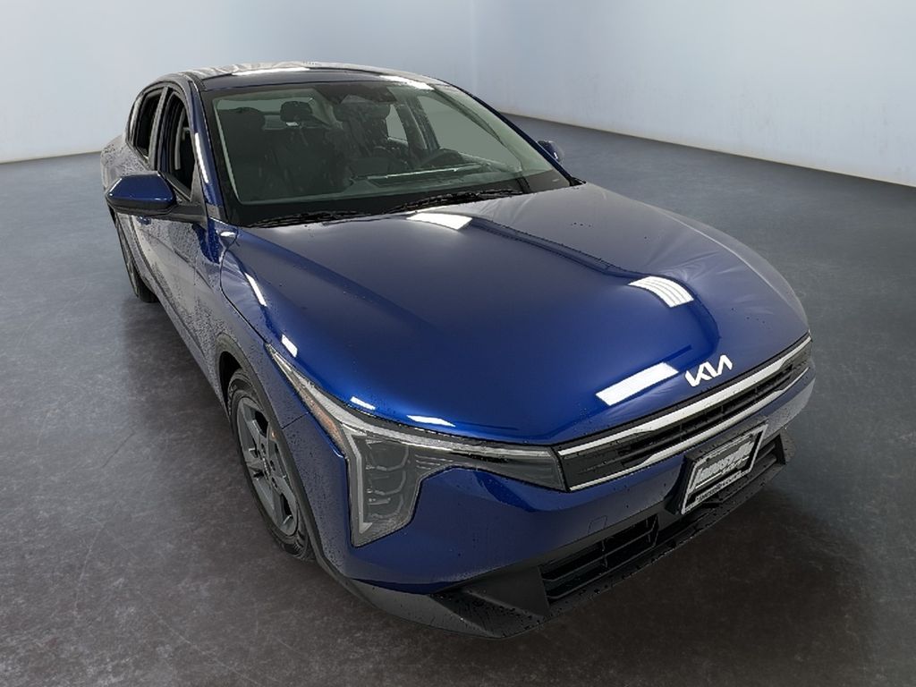2025 Kia K4 LXS's photo