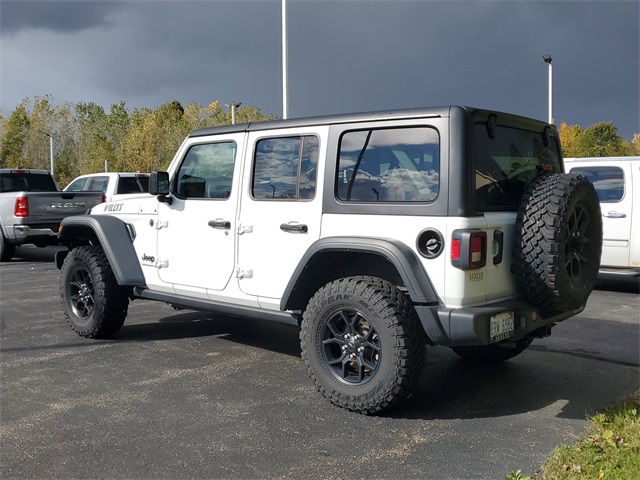 2024 Jeep Wrangler Willys photo 3