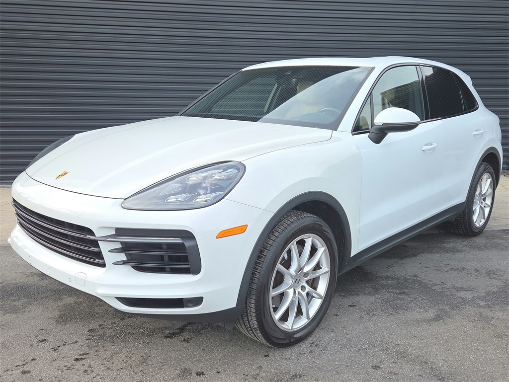 2019 Porsche Cayenne Base's photo
