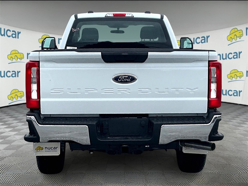 2026 Ford F-350 XL photo 2