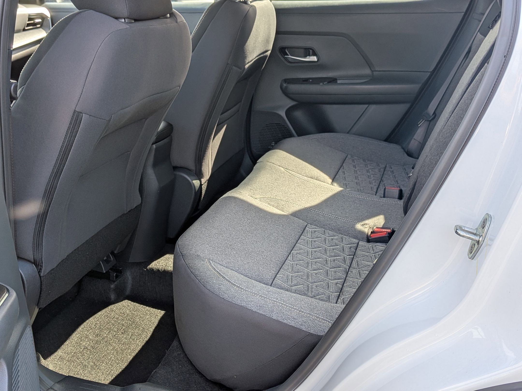2026 Nissan Kicks SV photo 14
