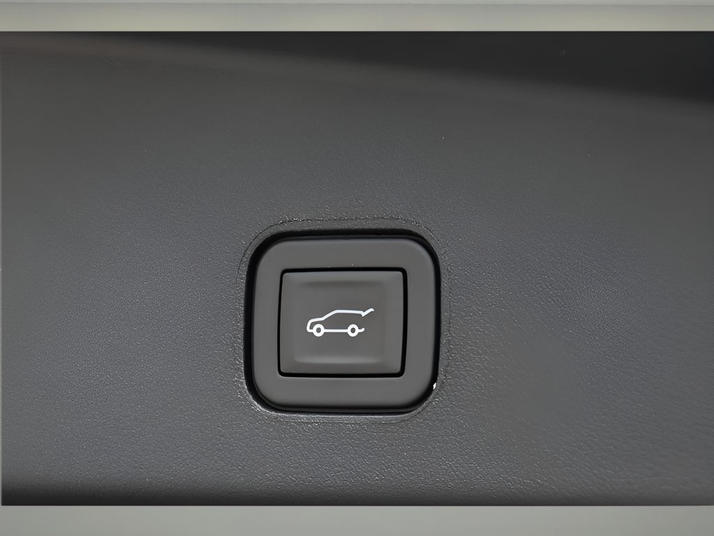 2025 Cadillac Lyriq Luxury photo 20