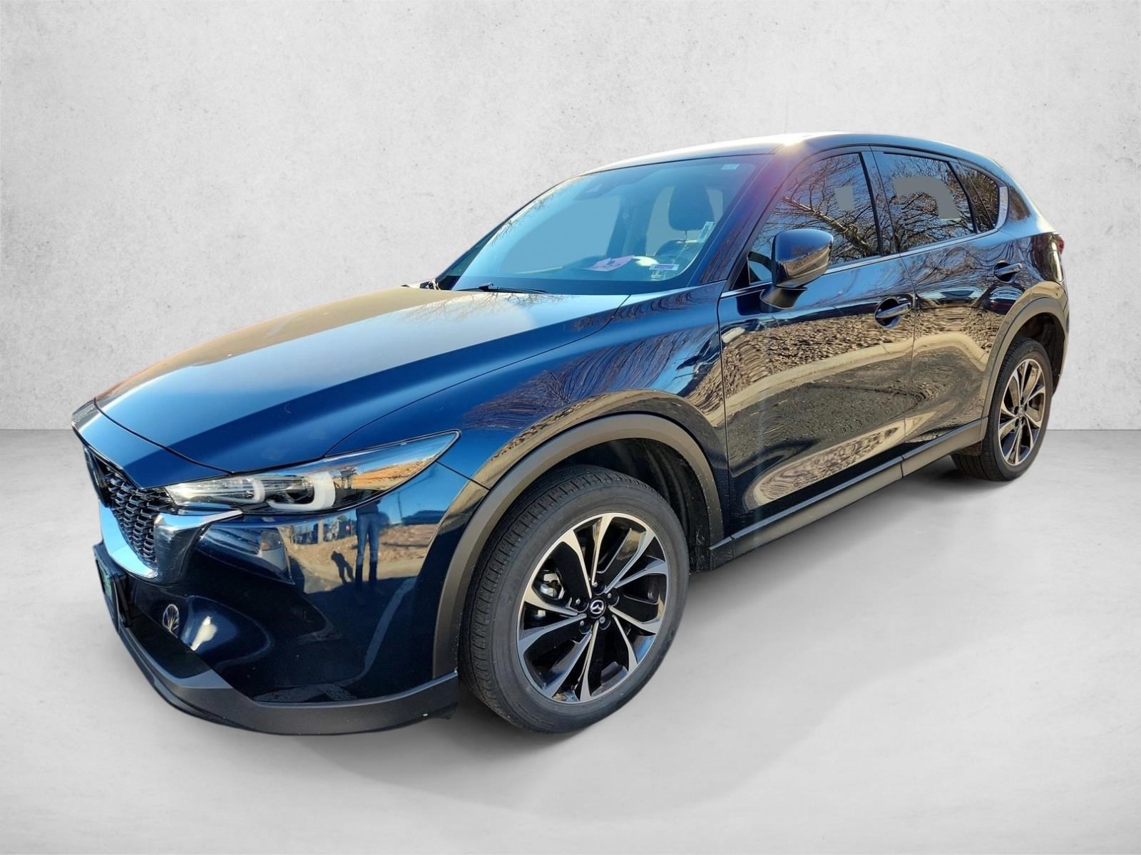 2023 Mazda CX-5 S Premium package's photo