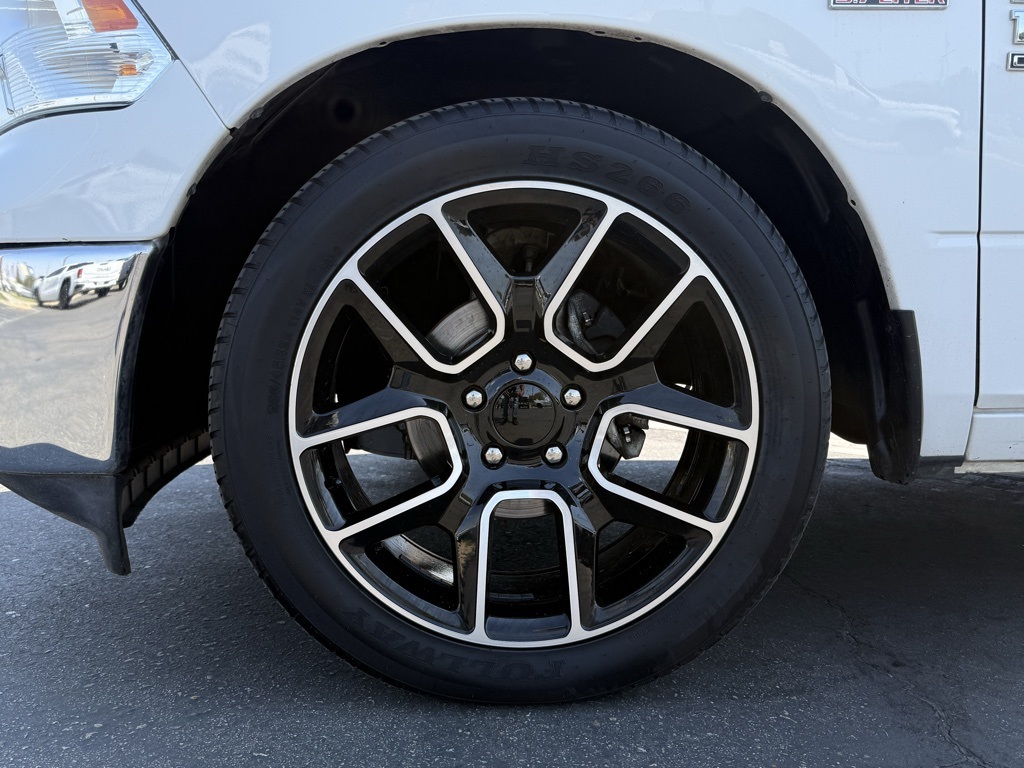 2021 Ram 1500 Classic SLT photo 2
