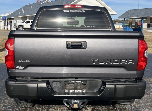 2017 Toyota Tundra Platinum photo 3
