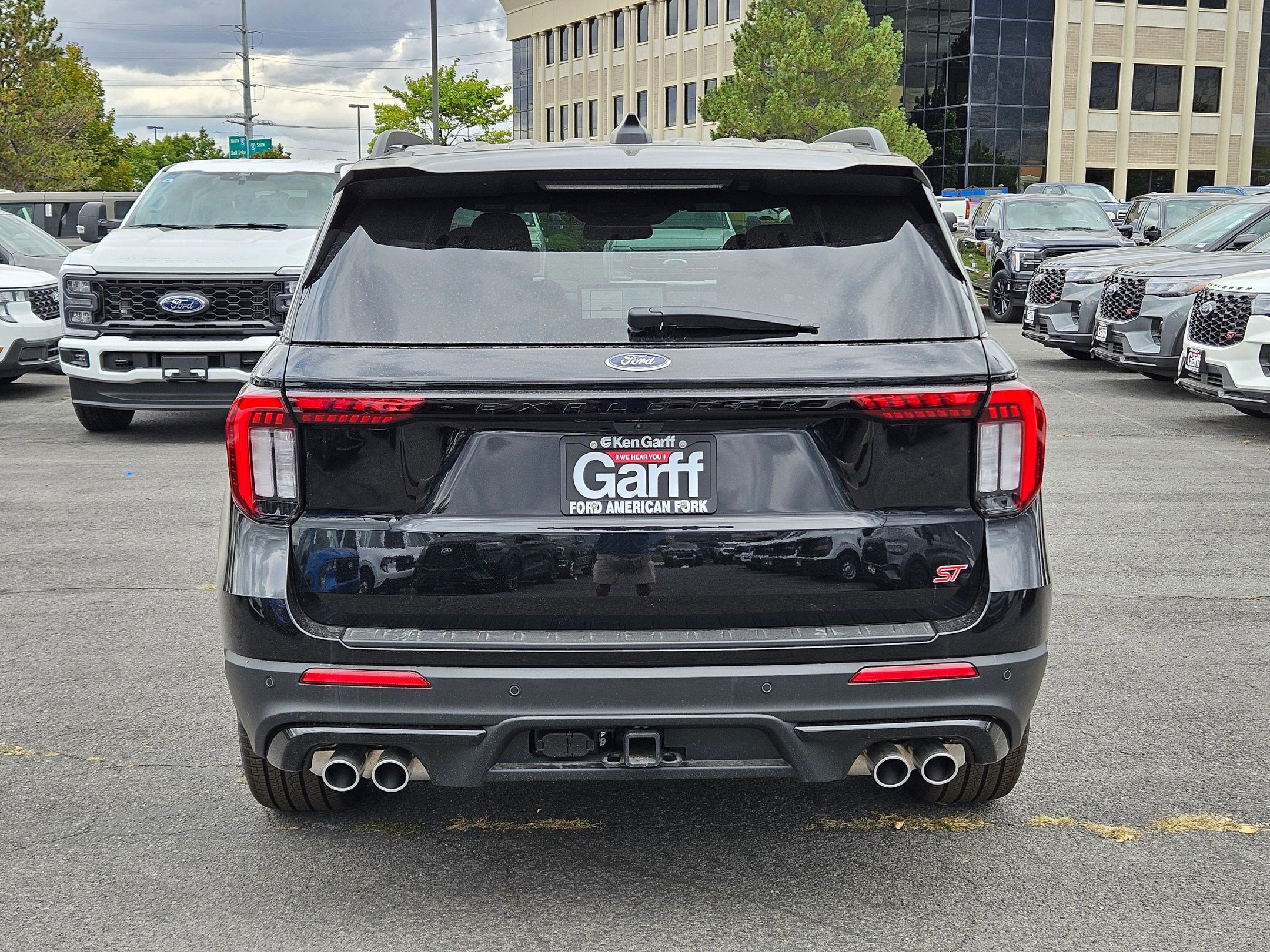 2025 Ford Explorer ST photo 3