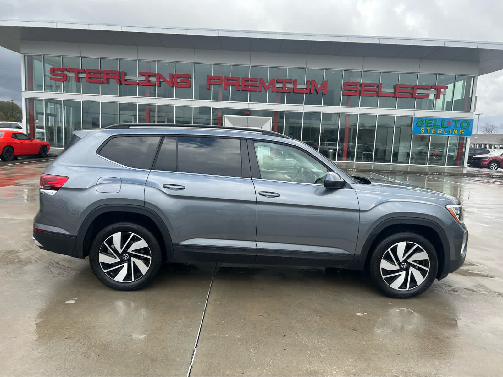 2025 Volkswagen Atlas SE's photo