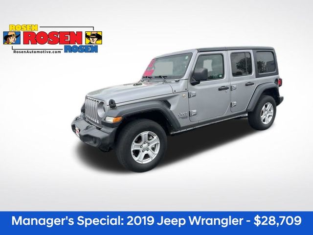 2019 Jeep Wrangler Unlimited Sport photo 2