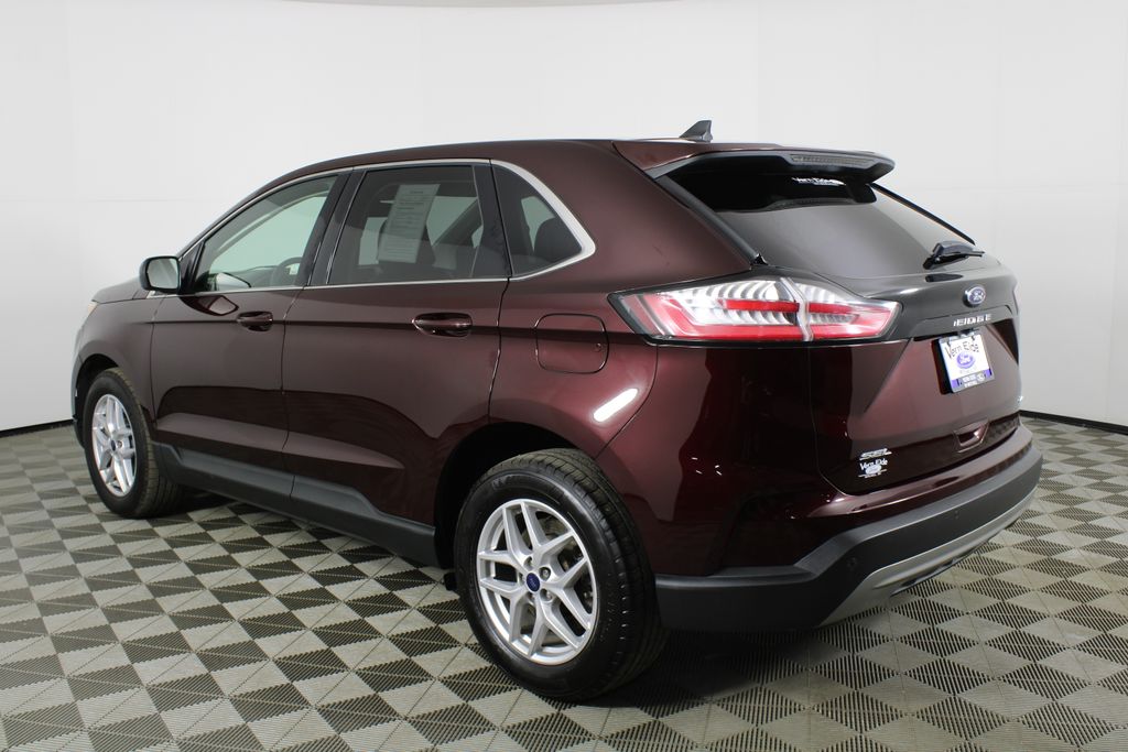 2022 Ford Edge SEL photo 4