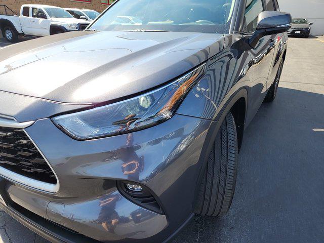 2024 Toyota Highlander XLE photo 8