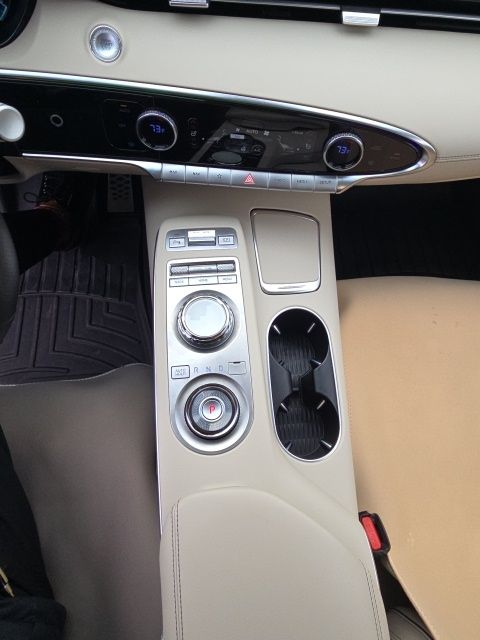 2023 Genesis GV70 3.5T Sport photo 2