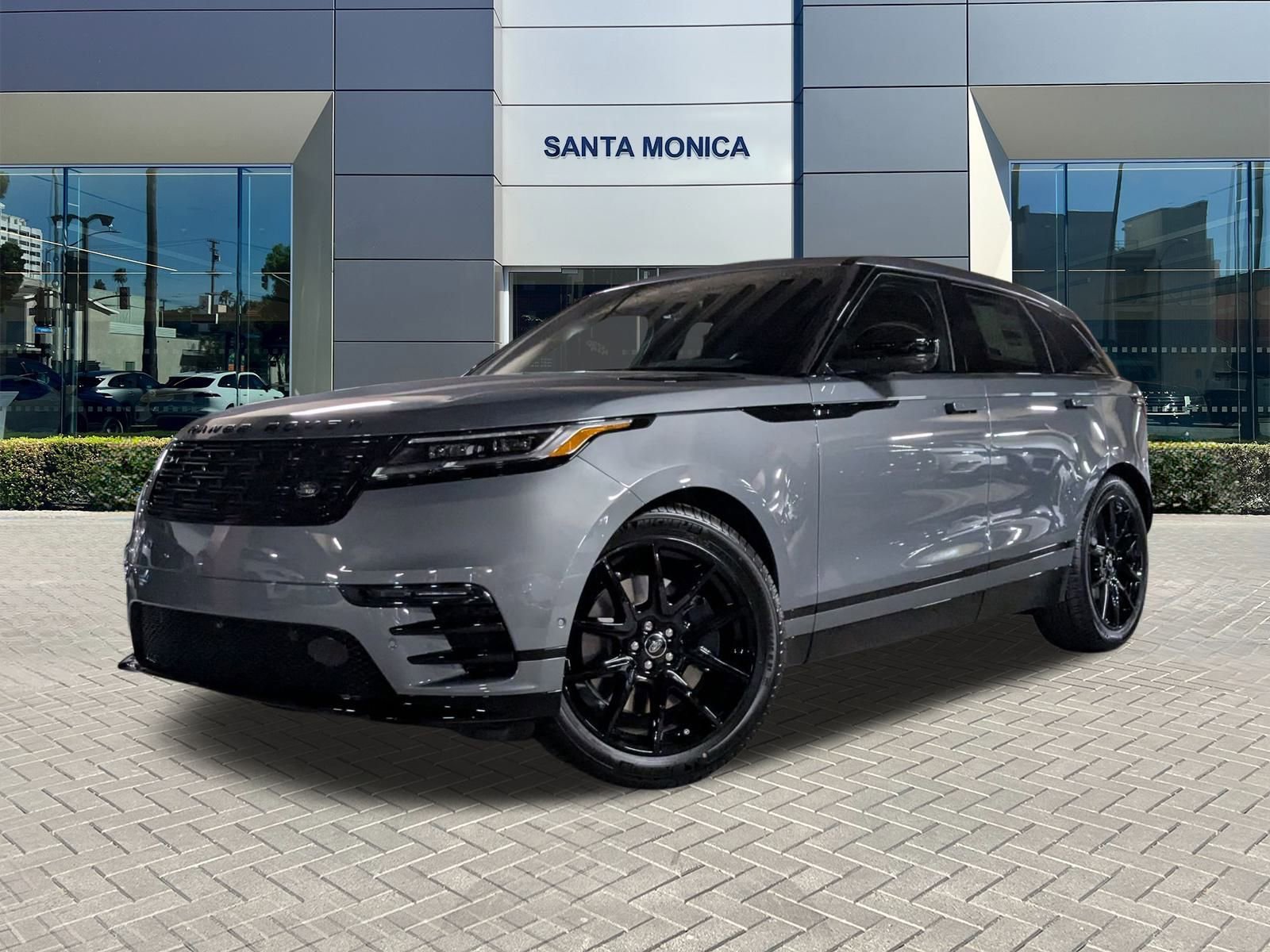 2026 Land Rover Range Rover Velar Dynamic SE's photo