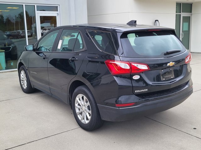 2021 Chevrolet Equinox LS photo 3