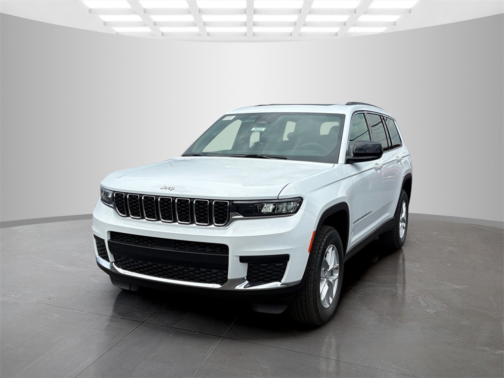 2025 Jeep Grand Cherokee Laredo X photo 7