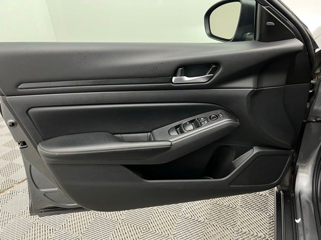 2024 Nissan Altima 2.5 SV photo 20