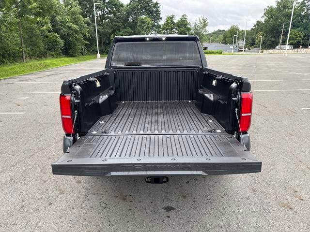 2025 Toyota Tacoma SR5 4x4 Double Cab photo 17