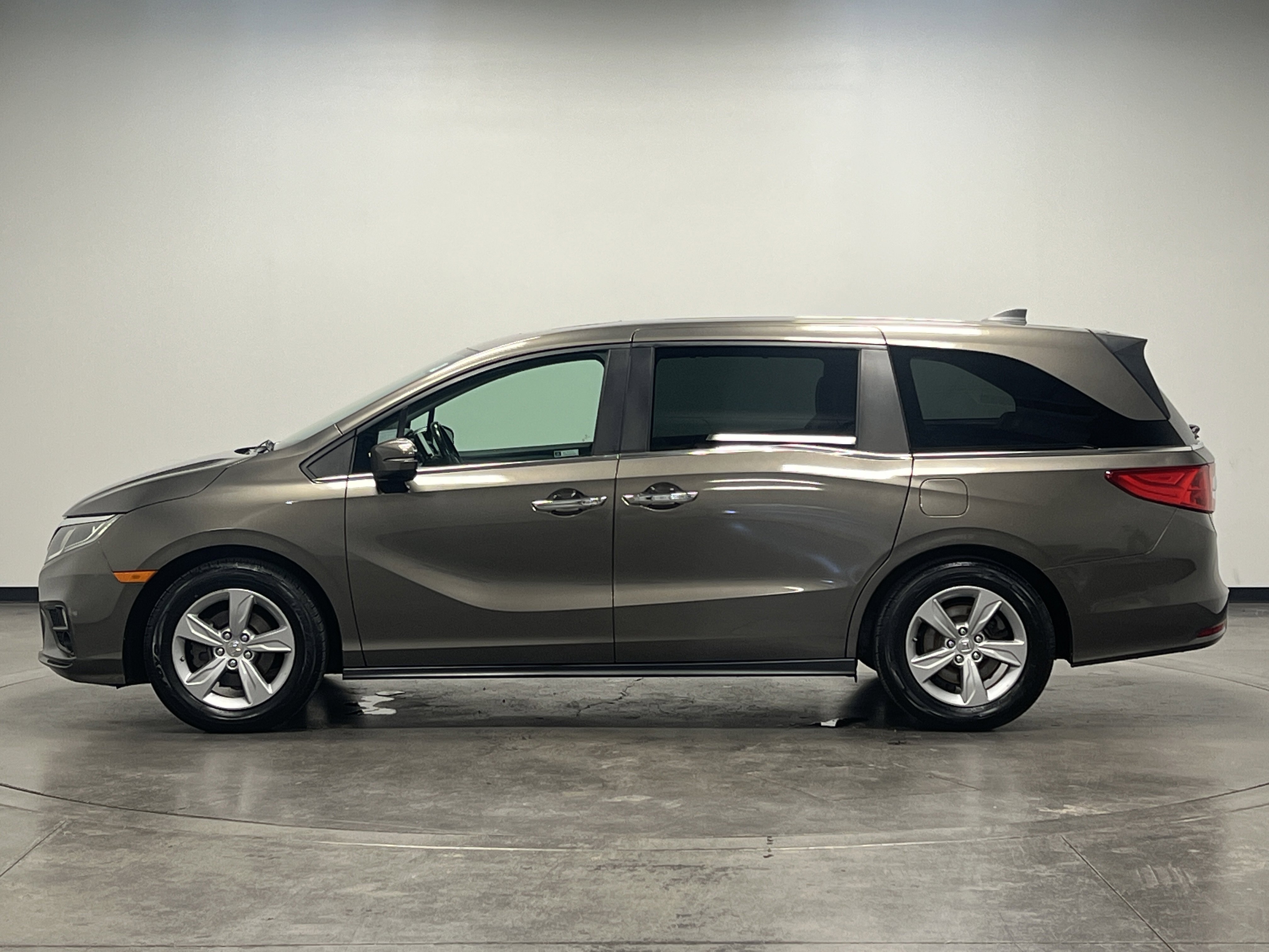 2019 Honda Odyssey EX-L photo 3