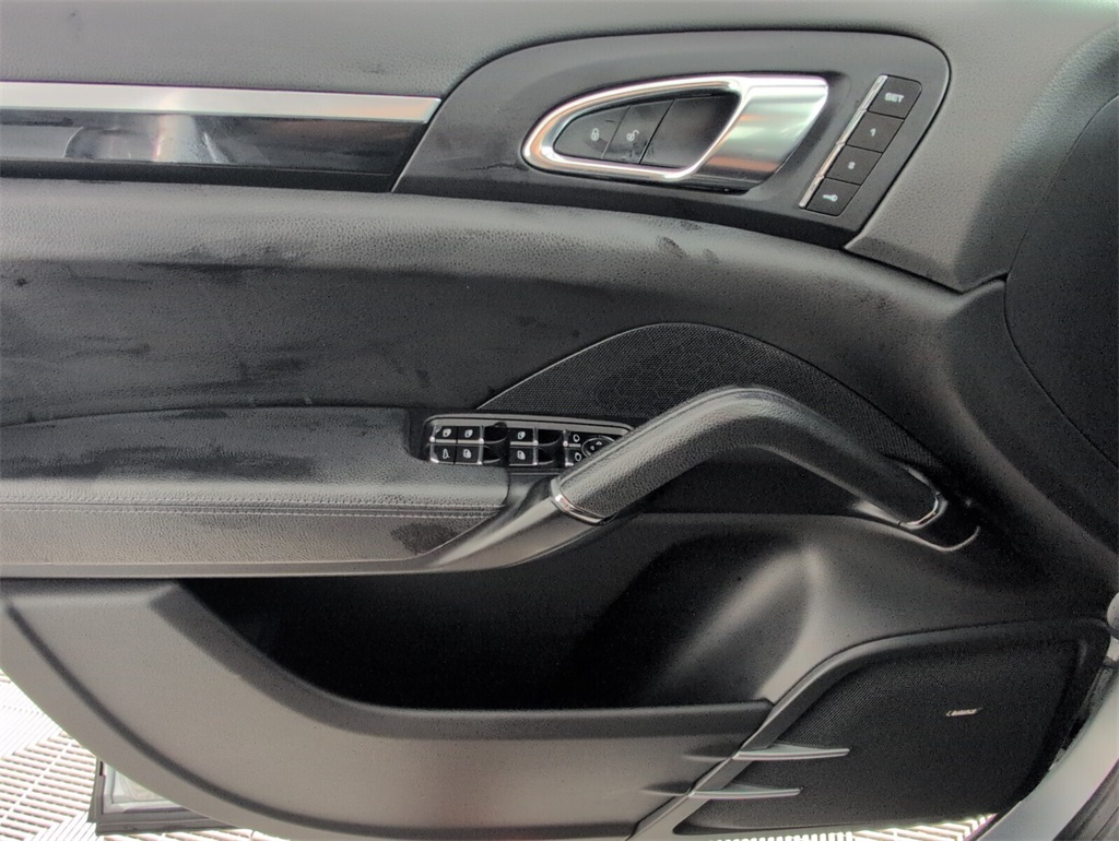 2017 Porsche Cayenne Platinum Edition photo 23