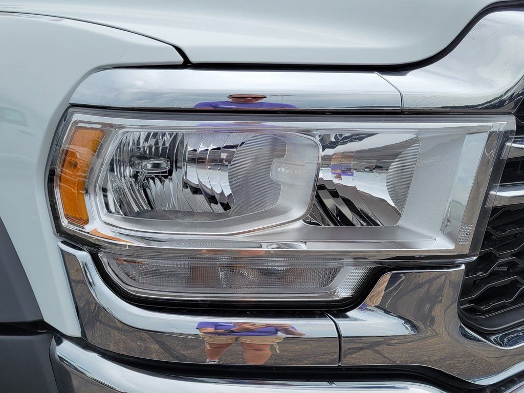 2024 Ram 5500 Tradesman photo 4