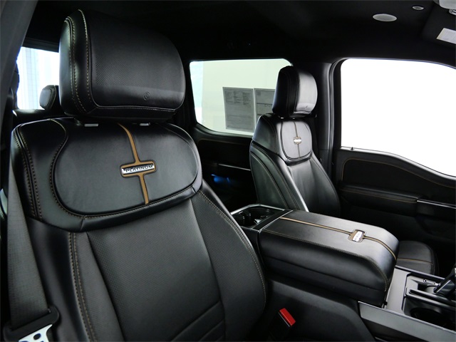 2022 Ford F-150 Platinum photo 11
