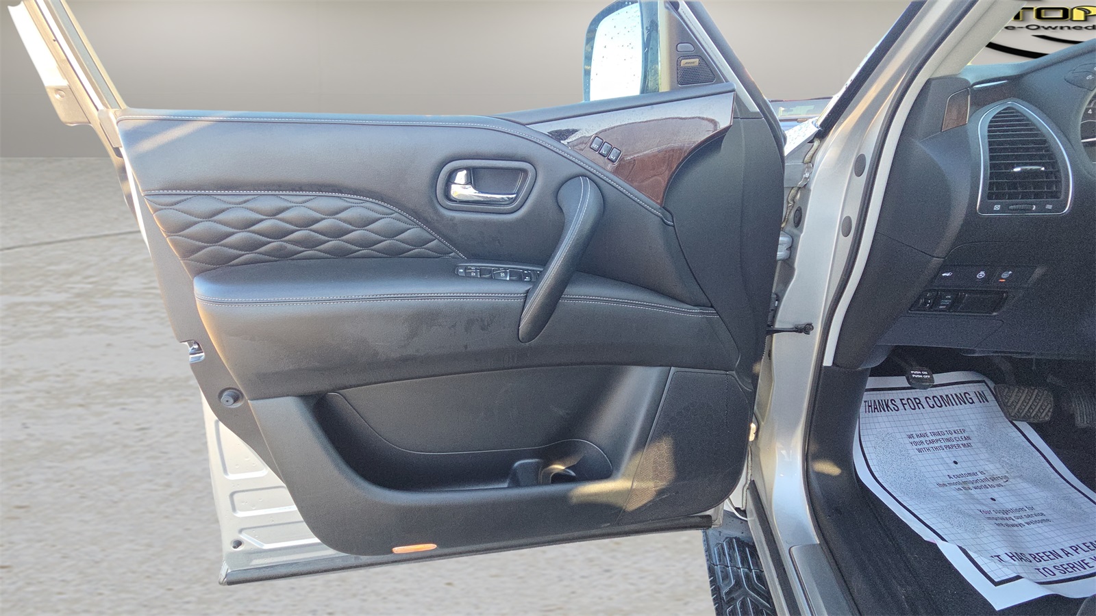 2019 Infiniti QX80 Base photo 33