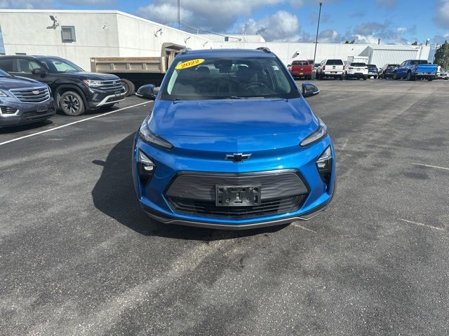 Used 2022 Chevrolet Bolt EUV LT with VIN 1G1FY6S00N4131070 for sale in Oswego, NY