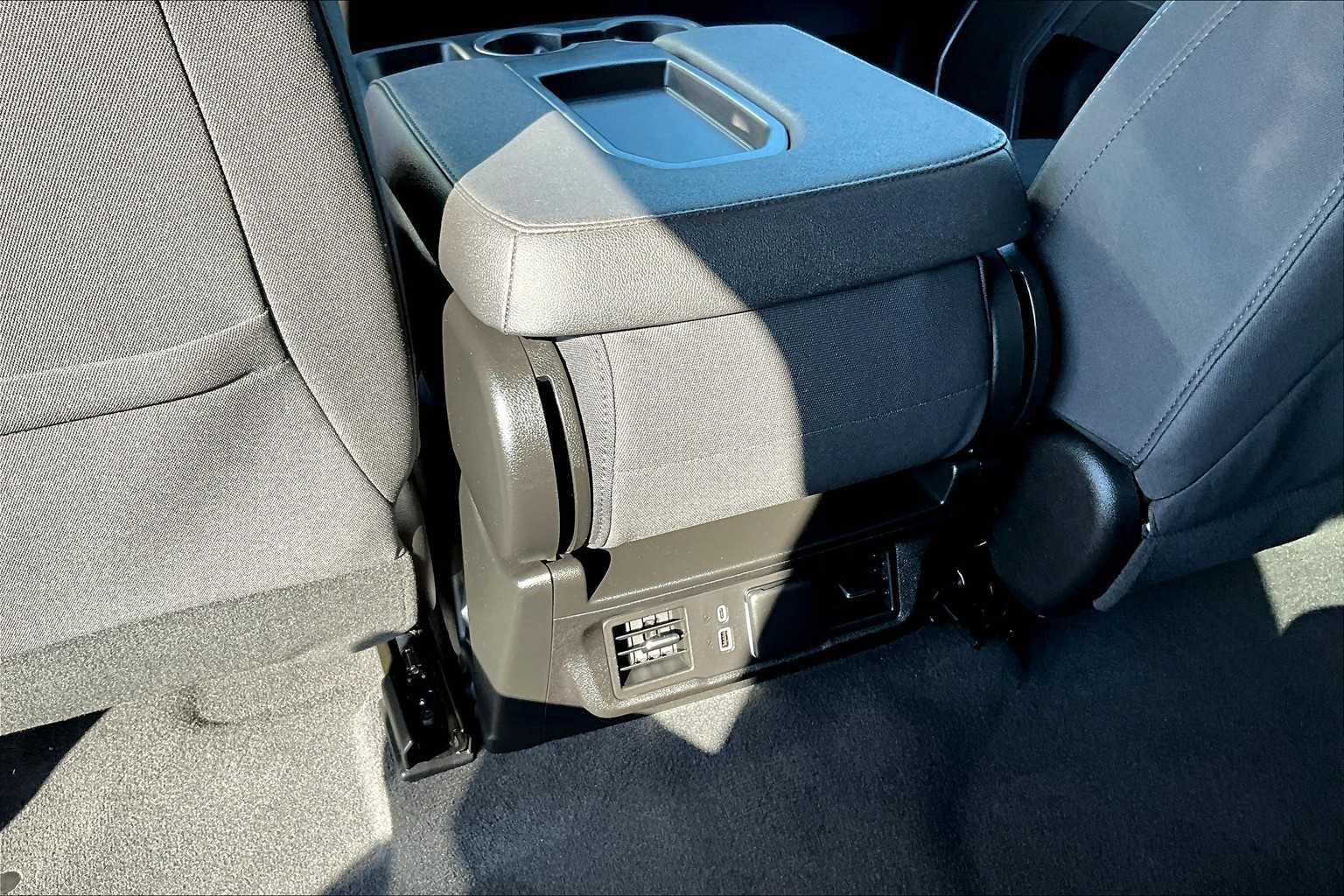 2024 Gmc Sierra 1500 Elevation photo 51
