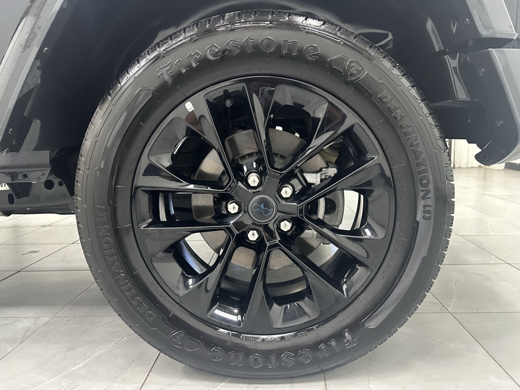 2024 Jeep Wrangler Sahara 4xe photo 9