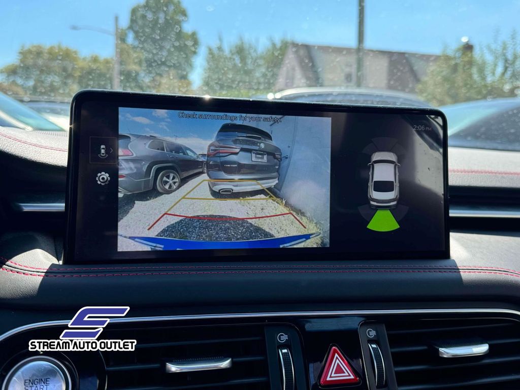2023 Genesis G70 2.0T photo 25