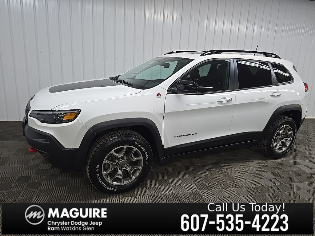 2022 Jeep Cherokee Trailhawk's photo