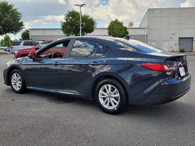 2025 Toyota Camry LE photo 3