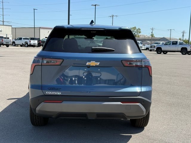 2026 Chevrolet Equinox LT photo 4