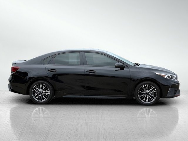 2023 Kia Forte GT-Line photo 4