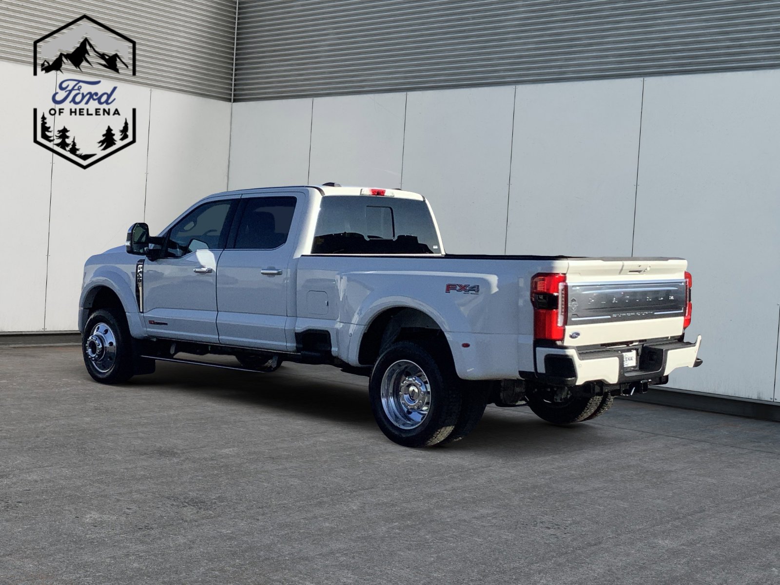 2026 Ford F-450 Lariat photo 3